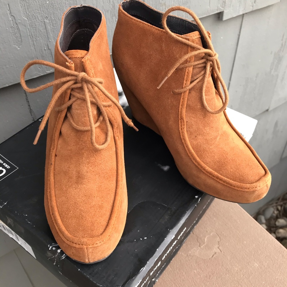 Dolce Vita Wedge Pilar Booties